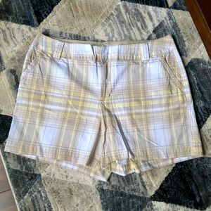 Ladies Plaid Shorts